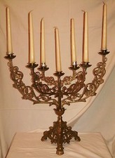 SUPERBE ANCIEN BOUGEOIR RELIGIEUX/BRONZE/XIXé/GOTHIQUE/H.52cm/7 BOUGIES/2 disp.