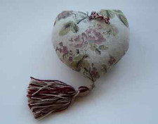 Superbe petit ENGLISH COUSSIN de porte COEUR  pompom décor fleurs déco maison 2