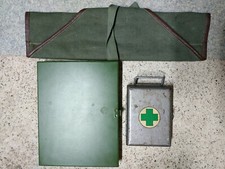 Pochette outillage à lot de bord + deux boites métalliques type militaire