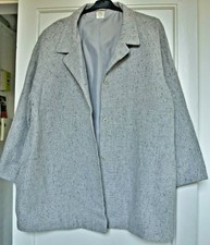 blazer M&S, laine taille 52, bleu très clair.