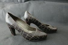 escarpins UNISA 38 CUIR MARRON  FONCE BON ETAT 