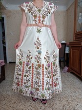 Caftan robe femme fait main Algérie chaoui en satin et perle couture fantaisie