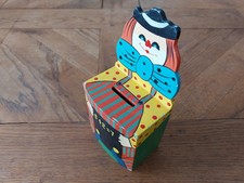 C6-004 Tirelire En Bois Représentant Un Clown En Bon Etat.