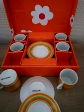 Coffret Service à café 6 tasses et soucoupes en porcelaine