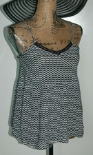 Haut top débardeur imprimé noir et blanc TBE marque Kiabi taille S soit 36