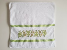 Serviette de toilette blanche, broderie vert & doré. Coton. Neuve