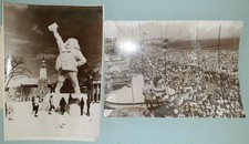 Deux Photos De Presse : Bonhomme De Neige Géant , Parc D'attraction