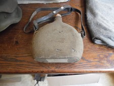 gourde française ww2 39-45 complète bon état déchirure juste cuir