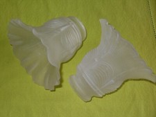 Lot de 2 anciennes tulipes globe abat jour en verre lampe lustre luminaire