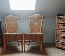 Lot de 2 anciennes chaises en rotin