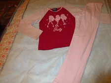 pyjama 12 ans:pantalon rose,haut bordeaux et rose à motif bratz