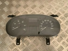 Bloc Compteur - RENAULT TRAFIC II (2) 1.9L DCI 100CV 188,984KMS Réf 8200390132-B