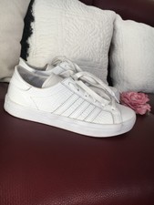 BASKETS  ** ADIDAS **  T. 36  TBE