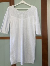 ROBE MKT T 40 / 42 Blanche tissu broderies anglaise DOUBLEE