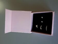 3 bagues et 1 boucle d'oreille fantaisies 