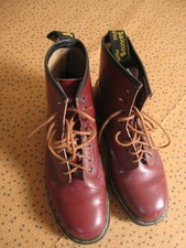Chaussures Doc Dr Marteens Bordeaux Made in England vintage 8 trou - UK 7,5 / 41