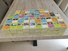 lot de 100 cartes pokemon neuves françaises sans doubles dont rares et brillante