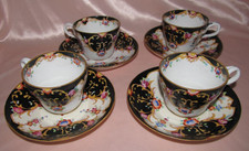 4 Tasses anciennes faïence Sarreguemines décor 149 noire décor floral rose