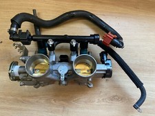 UNE RAMPE INJECTION MOTO YAMAHA MT07 MT-07 MT 07 2018 2019 2020 MOTEUR PIECE