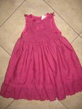 Magnifique robe de couleur fushia idéal cérémonie 2 ans - 24 mois com 9