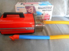 JOUET ASPIRATEUR ELECTRIQUE JOUSTRA VINTAGE made in FRANCE à piles + BOITE