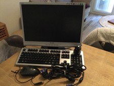 ecran ordinateur Philips avec clavier,souris et webcam bon état 