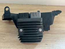 UN REGULATEUR DE TENSION ORIGINE FH027AA MOTO YAMAHA MT07 MT-07 2018 2019 2020