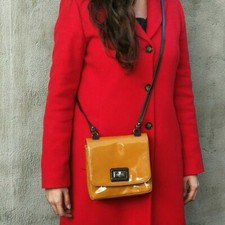 Sac à bandoulière pochette poches Zara Collection basique marron jaune ocre...