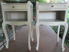 2 tables de nuit chevets bois peint tiroirs sculpture coquilles volutes 