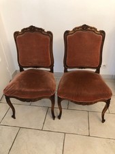 Paire de chaises anciennes tapissées en velours rose de style Louis XV