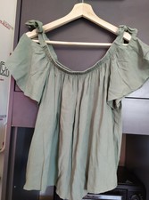 Beau haut kaki taille S 