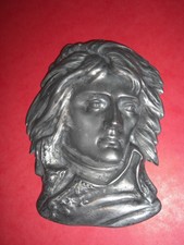 PORTRAIT BONAPARTE EN ETAIN DE PROFIL EN RELIEF / DECORATION MURALE / HAUT 15 CM