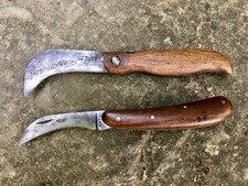 Anciens outils: couteau vigneron. Tarry Levigne - 32 Dumas Ainé. 