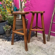 paire Tabourets hauts Olavi Hanninen design brustaliste bois vintage wood stool
