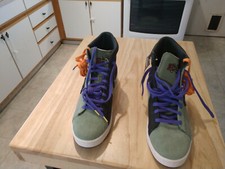 New Piar of Converse Chuck Taylor BHM ( Black History Month ) pro leath size 10