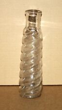 Vase bouteille en verre moulé torsadé ancien