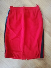 Jupe rouge bandes cuir noir côtés taille 40