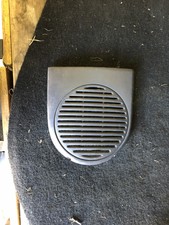 Renault Clio MK2 01-06 conducteur/Côté Droit Haut-parleurs Avant Capot Grille Trim