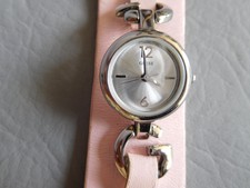 GUESS MONTRE BRACELET MANCHETTE CUIR ROSE GRISE FEMME FILLE QUARTZ PINK WATCH