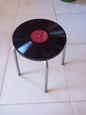 TABOURET VINTAGE FORMICA RECOUVERT DISQUE VINYLE 33 TOURS 30 CMS DE DIAMETRE
