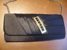 Pochette de soirée en tissu noir satiné porté bras ou épaule TBE