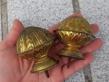 2 Anciens embouts de barre/ tringle à rideau en laiton creux, diamètre 5,5 cm