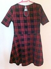  Robe H&M, demi-manches. Taille 40. Motif : carreaux. Toucher velours côtelé.  