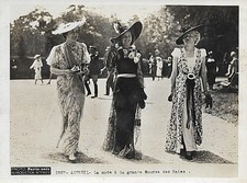 Mode à la grande course des haies - 1935/1940 PARIS SOIR - cliché i827 Auteuil -