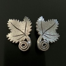 KENZO VINTAGE Très chic boucles d'oreilles clips signées