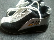 Chaussures sur roulettes à lacets - taille 35