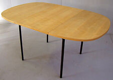 FRANCE 1950, TABLE DE SALLE A MANGER ,PIETEMENT EN FER LAQUE, PLATEAU en frêne