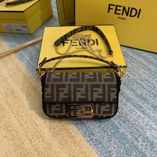 Sac Fendi Mini baguette en Tissu Marron 