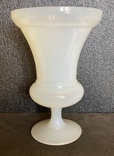 Vase médicis en opaline hauteur 25 cm France