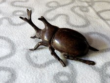 OBJET DE VITRINE -INSECTE ANCIEN SCARABEE RHINOCEROS EN BRONZE ASIATIQUE